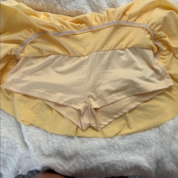 Yellow Ruffled Skirt - Picture 2 of 2